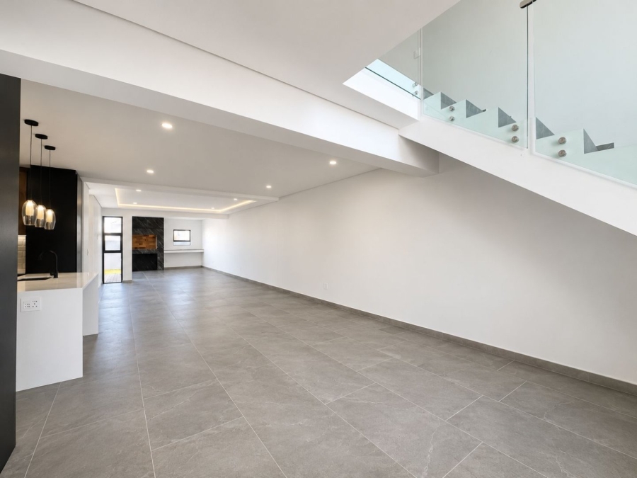 4 Bedroom Property for Sale in Sandown Western Cape
